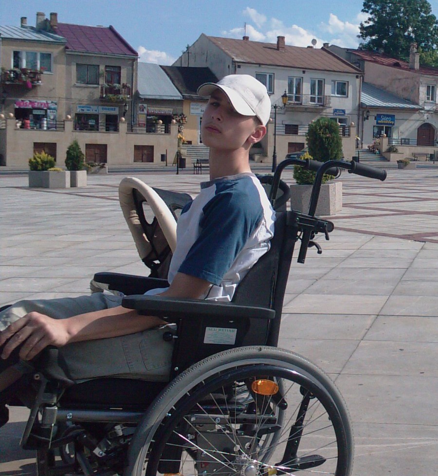 Tomek na wózku